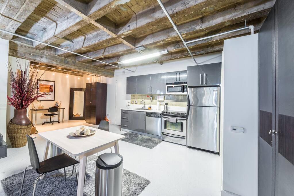 Newly Renovated 1Bdrm Loft Dtla And Rooftop Pool Los Angeles Exterior foto