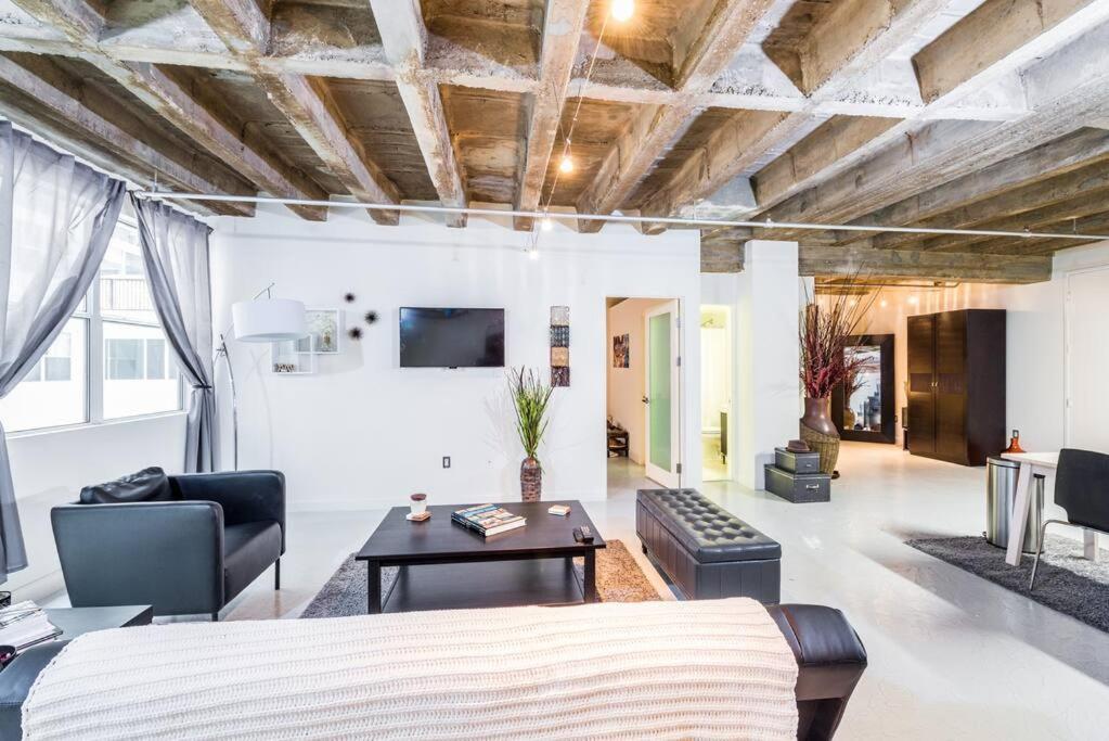Newly Renovated 1Bdrm Loft Dtla And Rooftop Pool Los Angeles Exterior foto