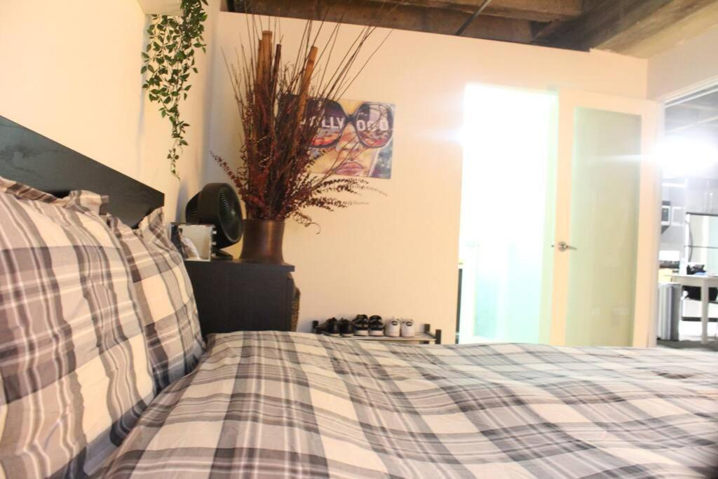 Newly Renovated 1Bdrm Loft Dtla And Rooftop Pool Los Angeles Exterior foto